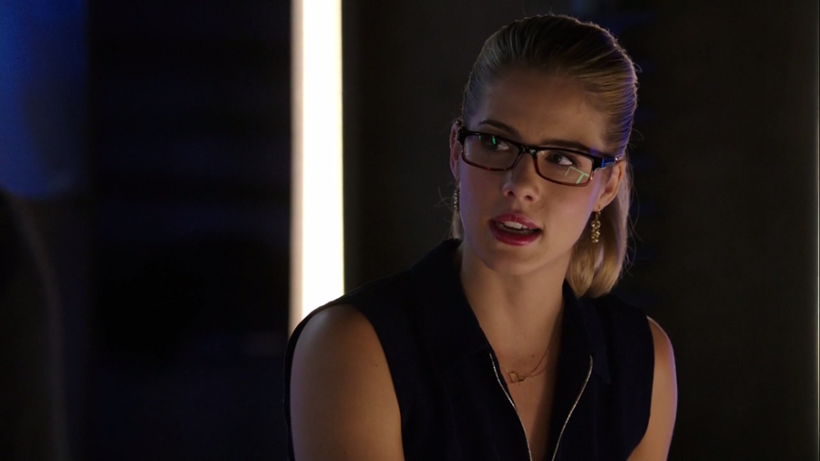 TV News: Arrow - Felicity Smoak Bathtub Therapy - ComicsOnline